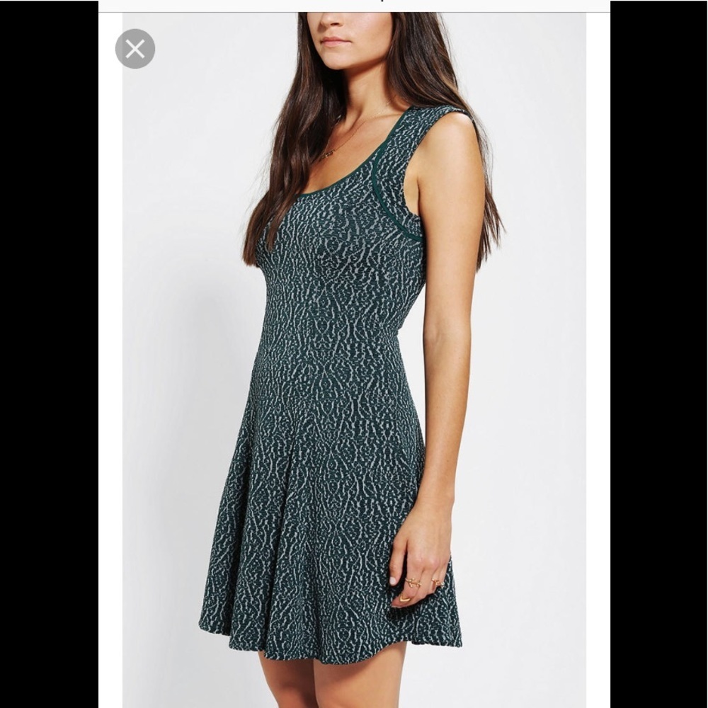 ⚜️Silence + Noise open back dress⚜️